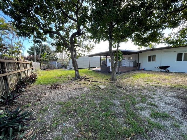 9711 SW 162nd St, Miami, FL 33157