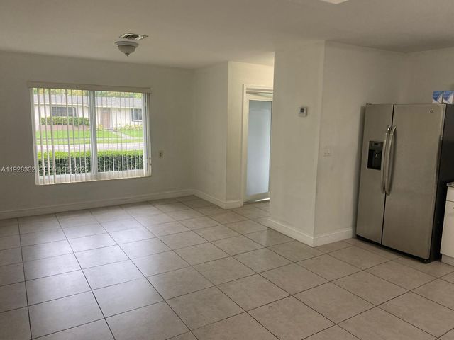 9711 SW 162nd St, Miami, FL 33157