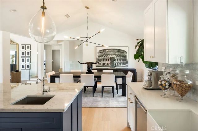 4234 Alhama Drive, Woodland Hills, CA 91364