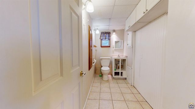 11973 SW 77th St, Auburn, KS 66402