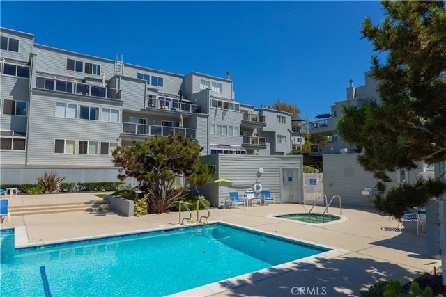 210 The Village 305, Redondo Beach, CA 90277