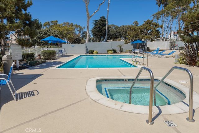 210 The Village 305, Redondo Beach, CA 90277