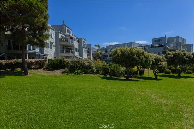 210 The Village 305, Redondo Beach, CA 90277