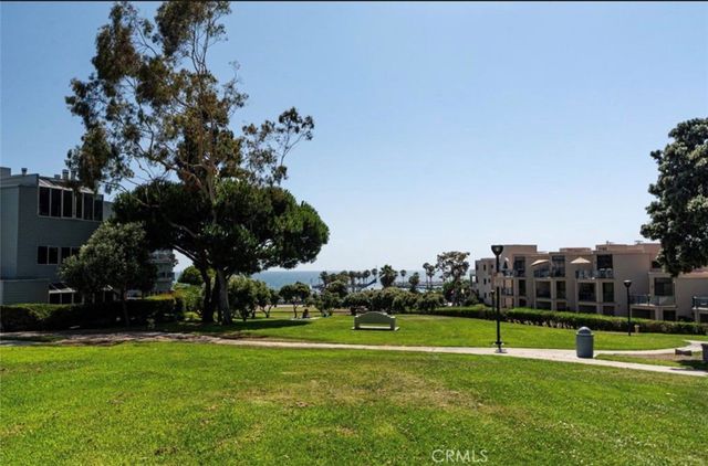 210 The Village 305, Redondo Beach, CA 90277