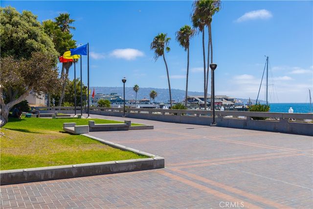 210 The Village 305, Redondo Beach, CA 90277