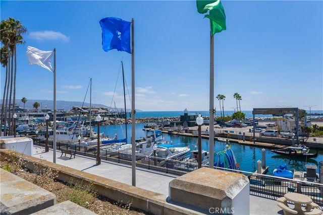 210 The Village 305, Redondo Beach, CA 90277