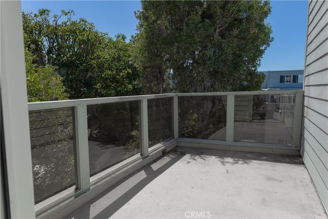210 The Village 305, Redondo Beach, CA 90277