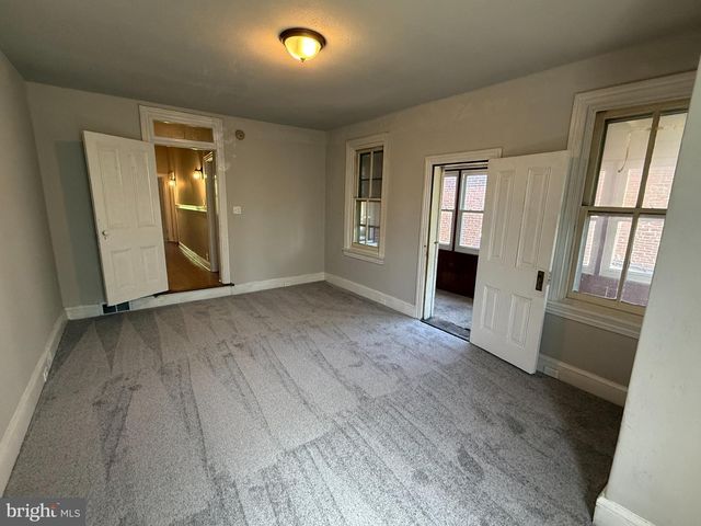 310 N CHARLOTTE ST, Pottstown, PA 19464