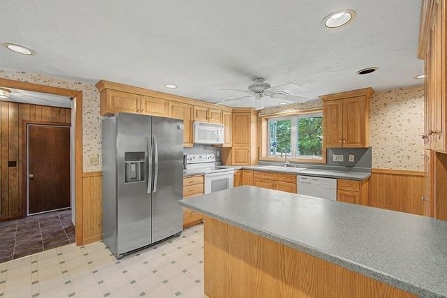 360 South Main Street, Bellingham, MA 02019