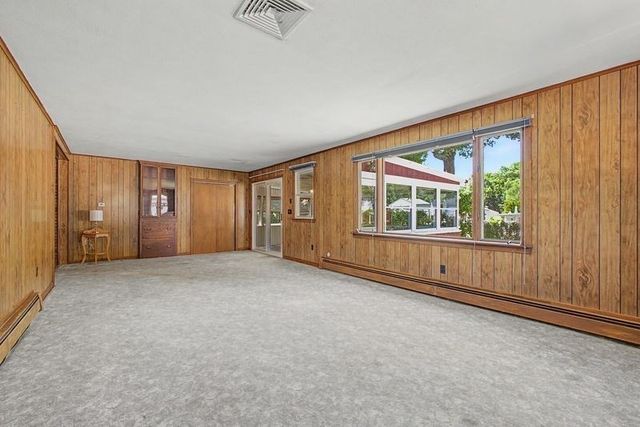 360 South Main Street, Bellingham, MA 02019