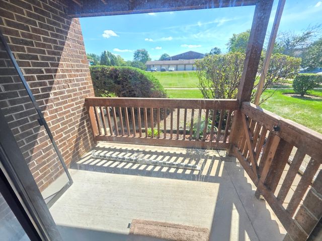 801 Brook Drive 3, Streamwood, IL 60107