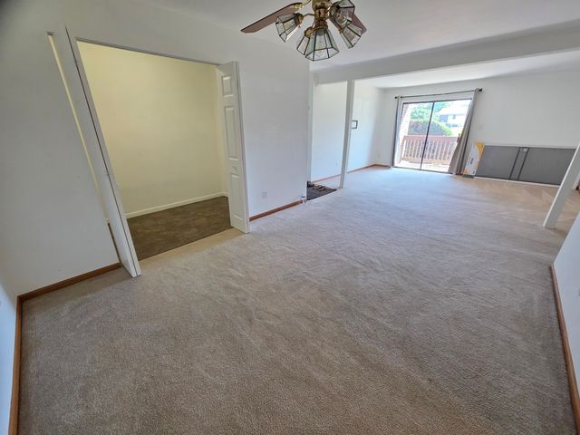 801 Brook Drive 3, Streamwood, IL 60107