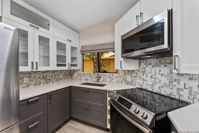 6715 Hickory Springs Drive, San Antonio, TX 78249