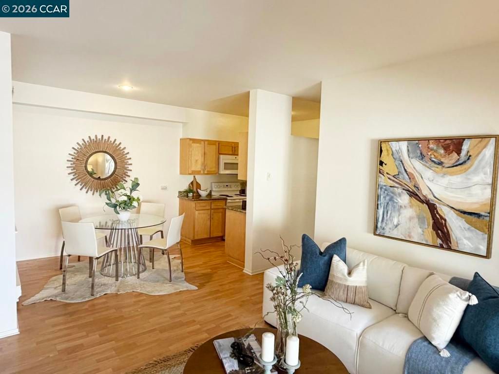 Image 3 of property listing at 99 Marina Lakes Dr, Richmond, CA 94804