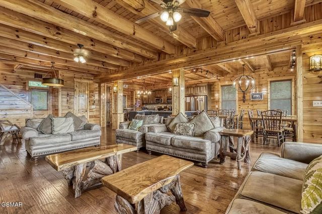 1960 Blackthorn Trail, Sevierville, TN 37876