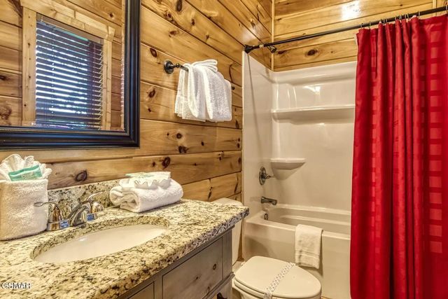 1960 Blackthorn Trail, Sevierville, TN 37876