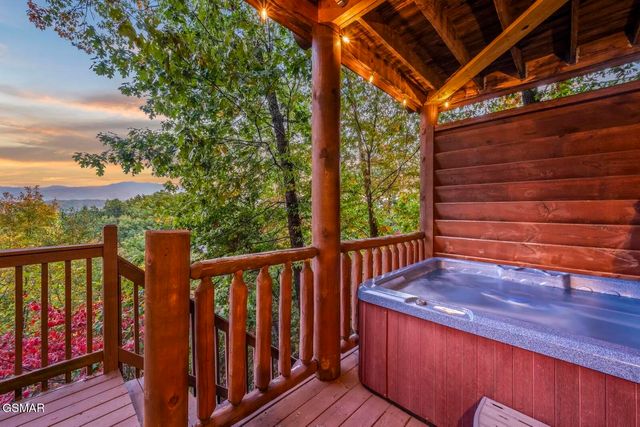 1960 Blackthorn Trail, Sevierville, TN 37876