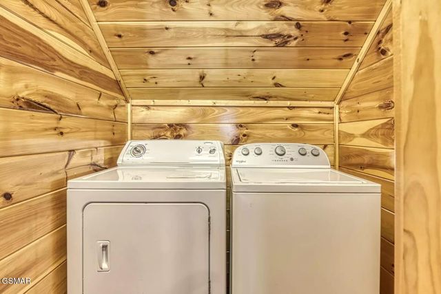 1960 Blackthorn Trail, Sevierville, TN 37876