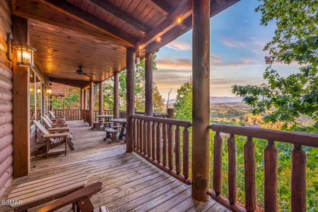 1960 Blackthorn Trail, Sevierville, TN 37876