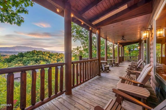 1960 Blackthorn Trail, Sevierville, TN 37876