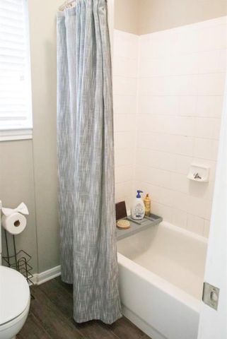 810 Shadberry Drive, Magnolia, TX 77354