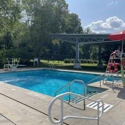 810 Shadberry Drive, Magnolia, TX 77354
