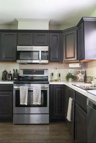 810 Shadberry Drive, Magnolia, TX 77354