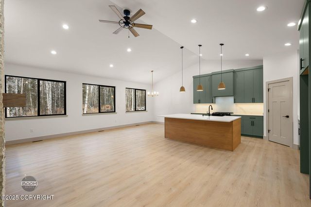 2073 W Cashatt Drive, Wasilla, AK 99654