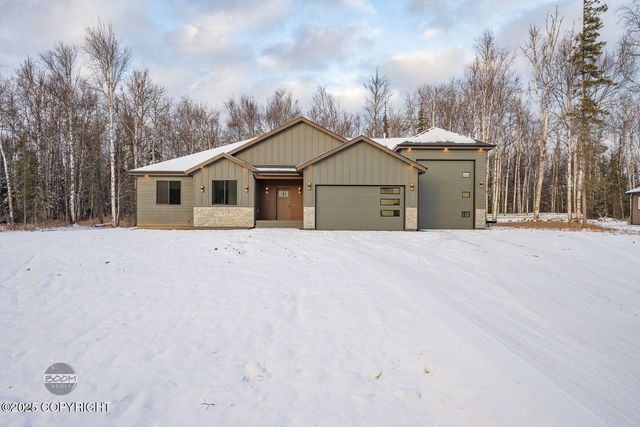 2073 W Cashatt Drive, Wasilla, AK 99654