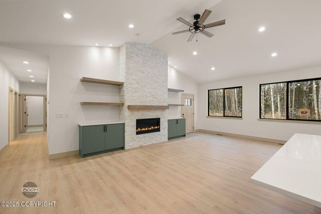 2073 W Cashatt Drive, Wasilla, AK 99654