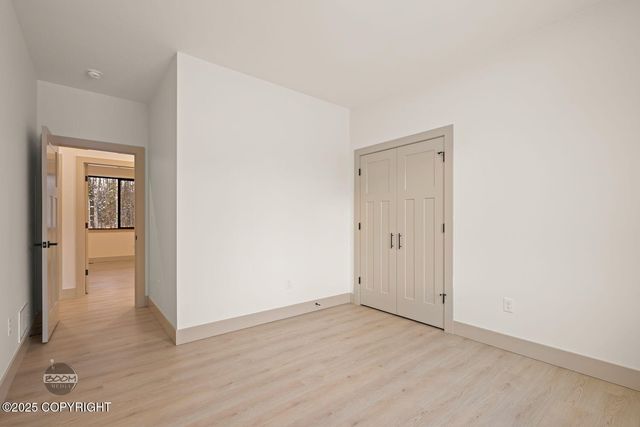 2073 W Cashatt Drive, Wasilla, AK 99654