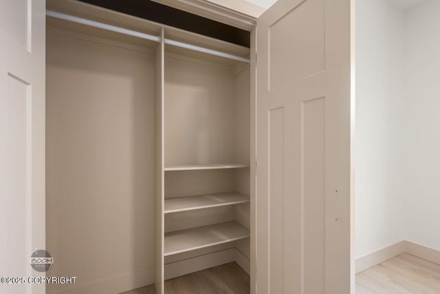 2073 W Cashatt Drive, Wasilla, AK 99654