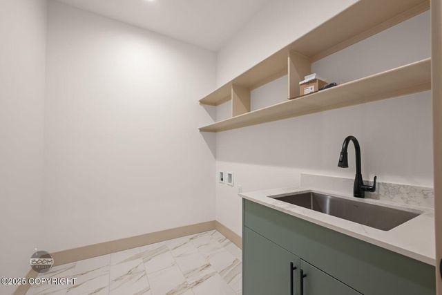 2073 W Cashatt Drive, Wasilla, AK 99654