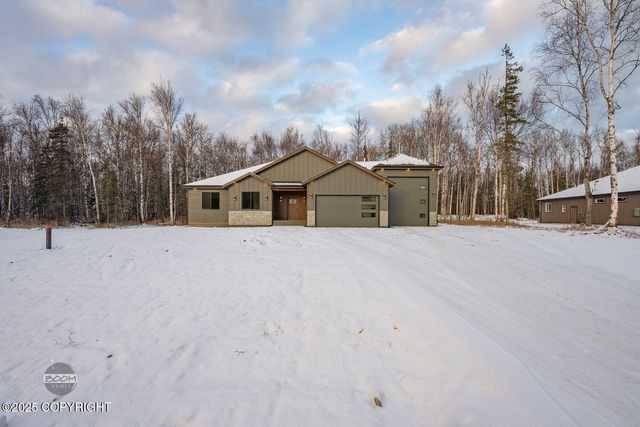 2073 W Cashatt Drive, Wasilla, AK 99654