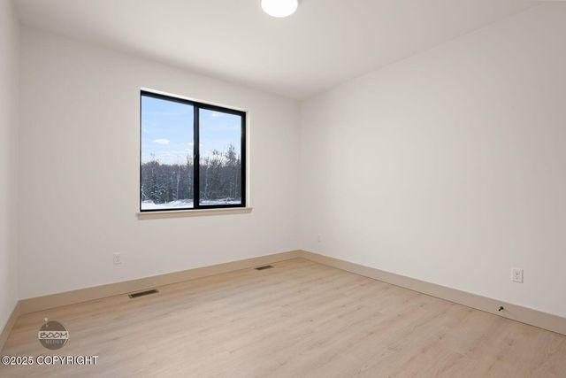 2073 W Cashatt Drive, Wasilla, AK 99654