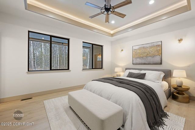 2073 W Cashatt Drive, Wasilla, AK 99654