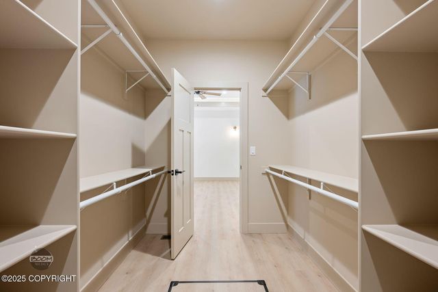 2073 W Cashatt Drive, Wasilla, AK 99654