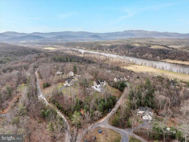 27 CHEYENNE LN, Front Royal, VA 22630