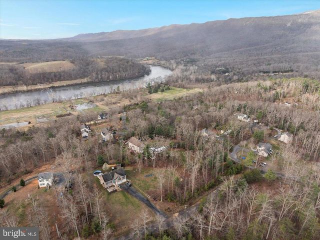 27 CHEYENNE LN, Front Royal, VA 22630