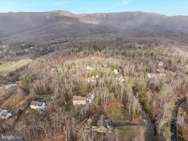 27 CHEYENNE LN, Front Royal, VA 22630