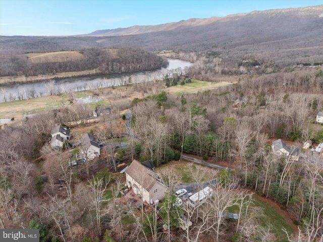 27 CHEYENNE LN, Front Royal, VA 22630