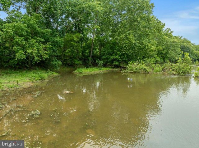 27 CHEYENNE LN, Front Royal, VA 22630