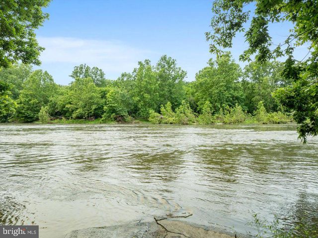 27 CHEYENNE LN, Front Royal, VA 22630