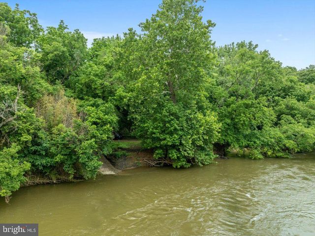 27 CHEYENNE LN, Front Royal, VA 22630