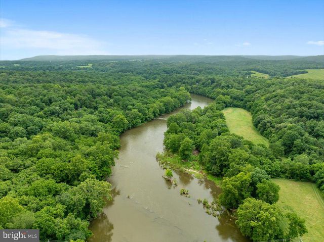 27 CHEYENNE LN, Front Royal, VA 22630