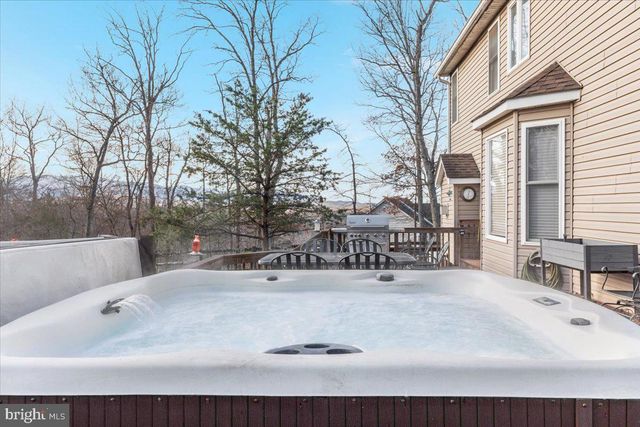 27 CHEYENNE LN, Front Royal, VA 22630