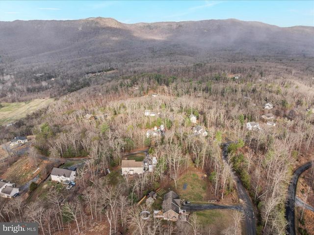 27 CHEYENNE LN, Front Royal, VA 22630