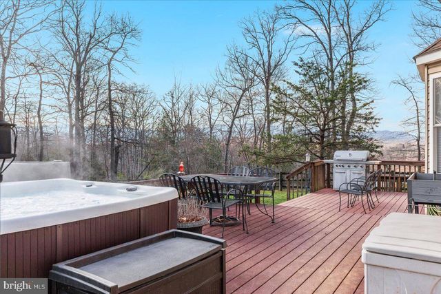 27 CHEYENNE LN, Front Royal, VA 22630