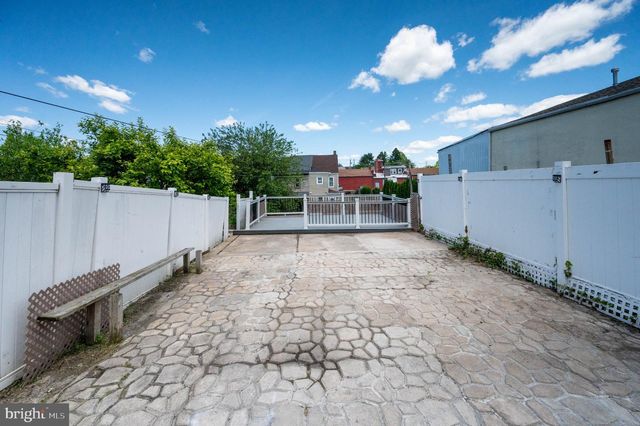 645 LANCASTER AVE, Reading, PA 19611