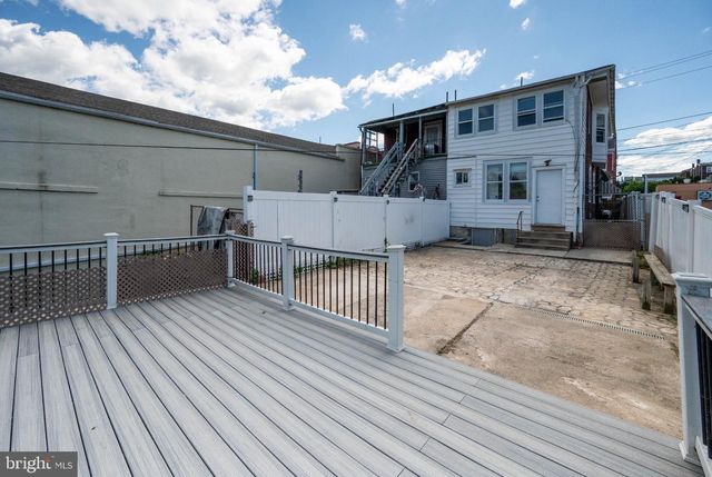 645 LANCASTER AVE, Reading, PA 19611